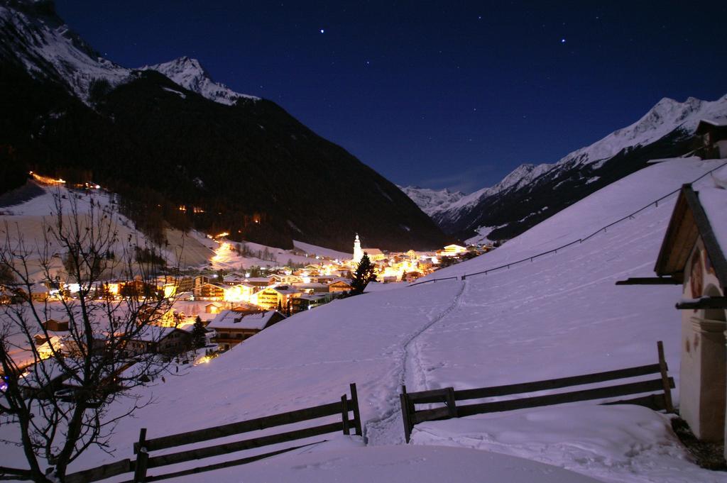 Hotel Almhof Neustift im Stubaital Buitenkant foto