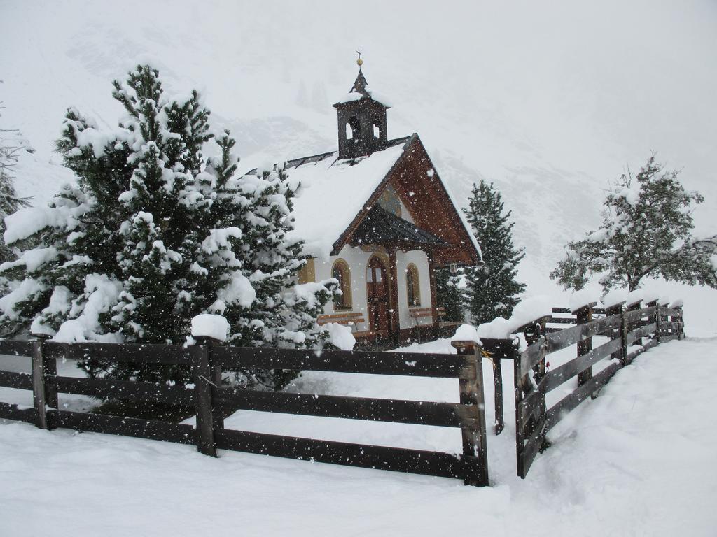 Hotel Almhof Neustift im Stubaital Buitenkant foto