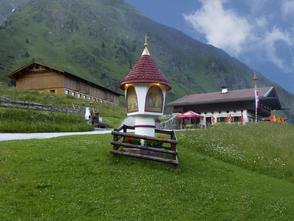 Hotel Almhof Neustift im Stubaital Buitenkant foto