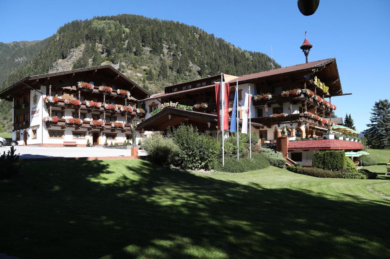 Hotel Almhof Neustift im Stubaital Buitenkant foto